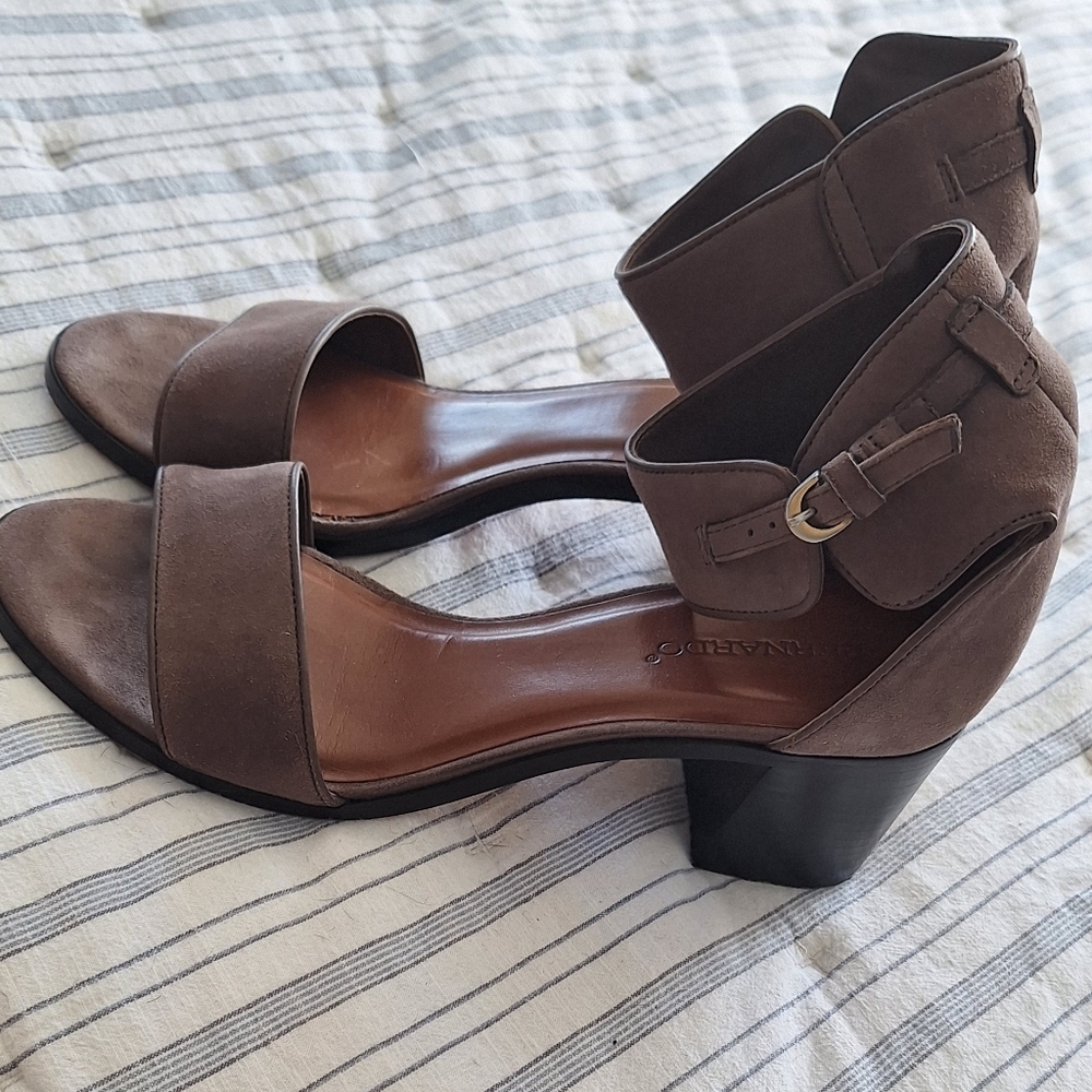 Bernardo Taupe Suede Block Heel Sandals Size 9 - Picture 3 of 10